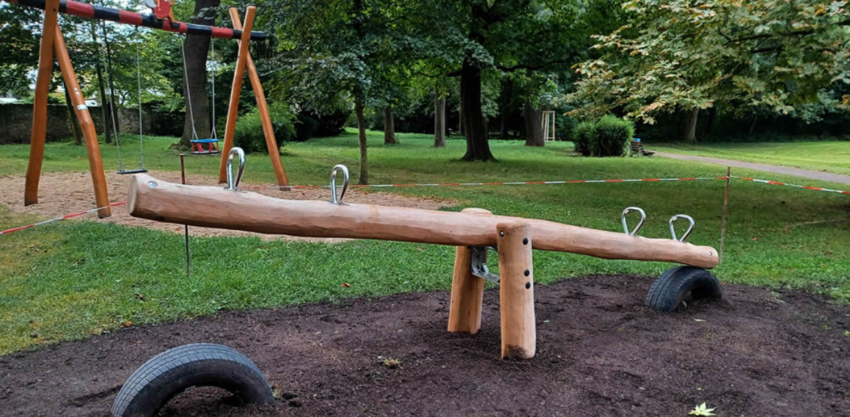 Neue Spielgeräte für den Spielplatz im Mönchpark