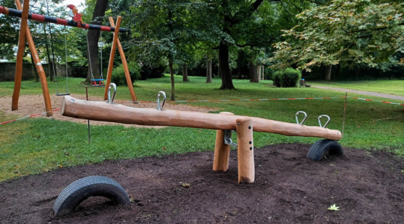 Neue Spielgeräte für den Spielplatz im Mönchpark