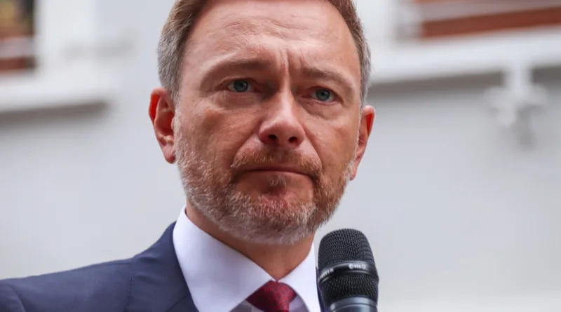 LINDNER-Interview: Die Menschen nur pur und ohne Parteiideologie entlasten