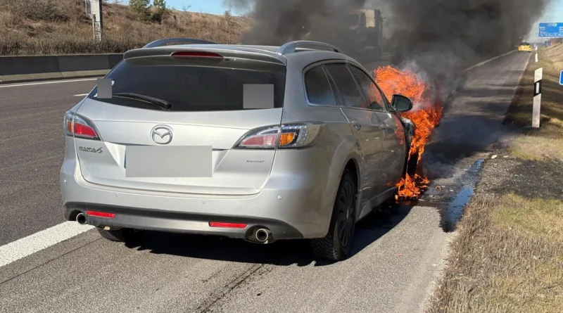 Pkw-Brand auf A4 bei Bucha – 10.000 Euro Schaden, keine Verletzten