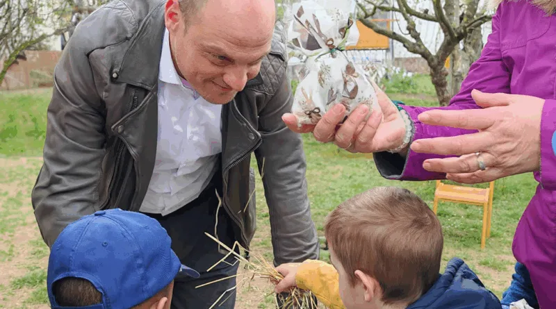 Ostergruß der Stadt an den Kindergarten "Sternenzauber"