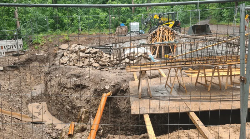 Baufortschritt bei den Arbeiten am Gartendenkmal „Stadtpark West-Arnoldigarten“