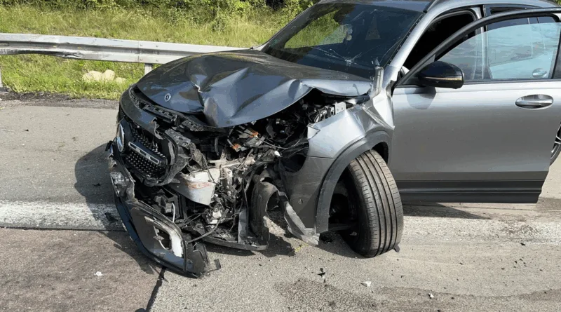 A4 bei Gera: Zwei Verletzte nach Auffahrunfall – Vollsperrung der Autobahn