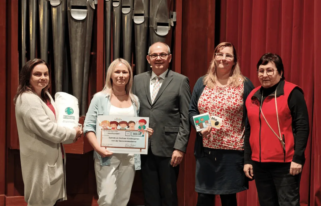 Spende der Gothaer Seniorenakademie: 900 € zusätzlich für kommunale Kindergärten
