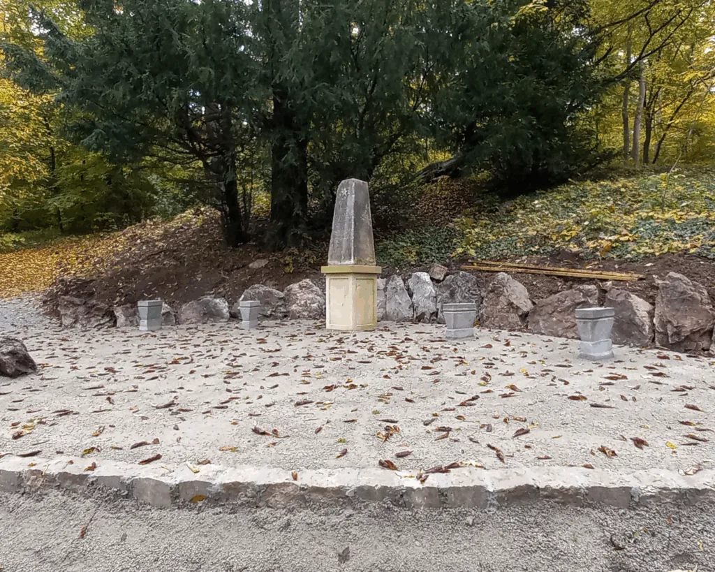 Gartendenkmal „Stadtpark West-Arnoldigarten“ - Baufortschritt im Oktober