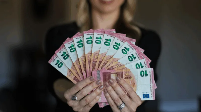 Buy-Now-Pay-Later-Kredite: Verbraucher:innen besser vor Überschuldung schützen