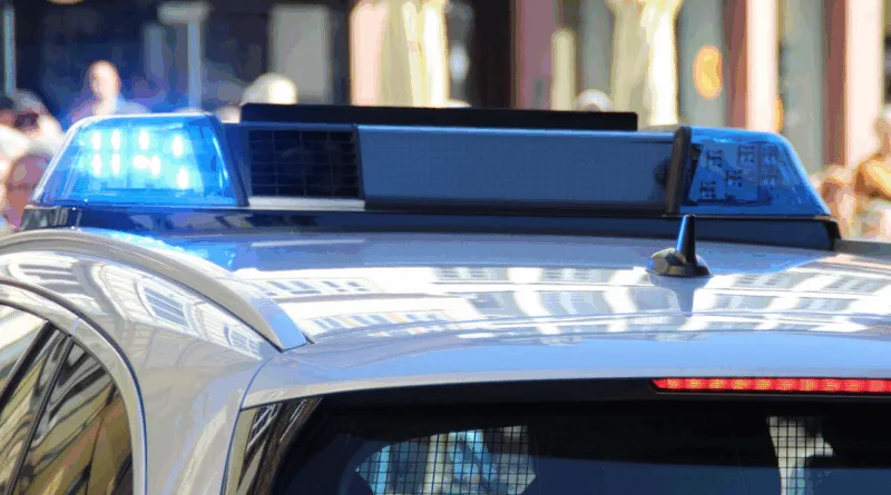 Erfurt: Mann bremst Polizeifahrzeug mit Blaulicht aus