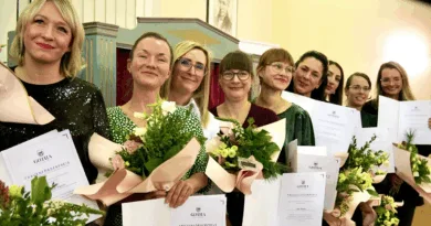 Frauen engagieren sich für die Gemeinschaft in Leina Frauen engagieren sich für die Gemeinschaft in Leina