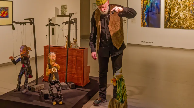 „KUNST.STADT.GOTHA.“ lädt Familien ein: Marionetten-Spiel mit Künstler Jürgen Weis