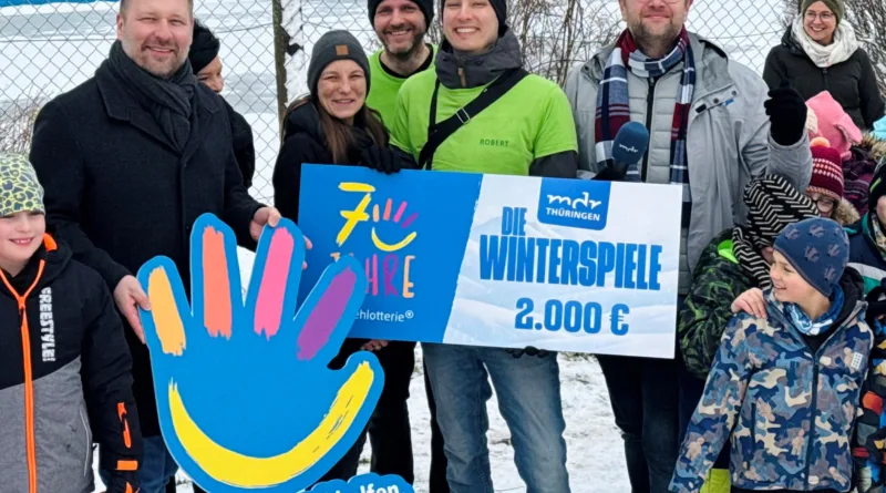 Wintersteiner Freibadfreude Emsetal räumen ab: 2.000 Euro für Bademeisterhäuschen erspielt