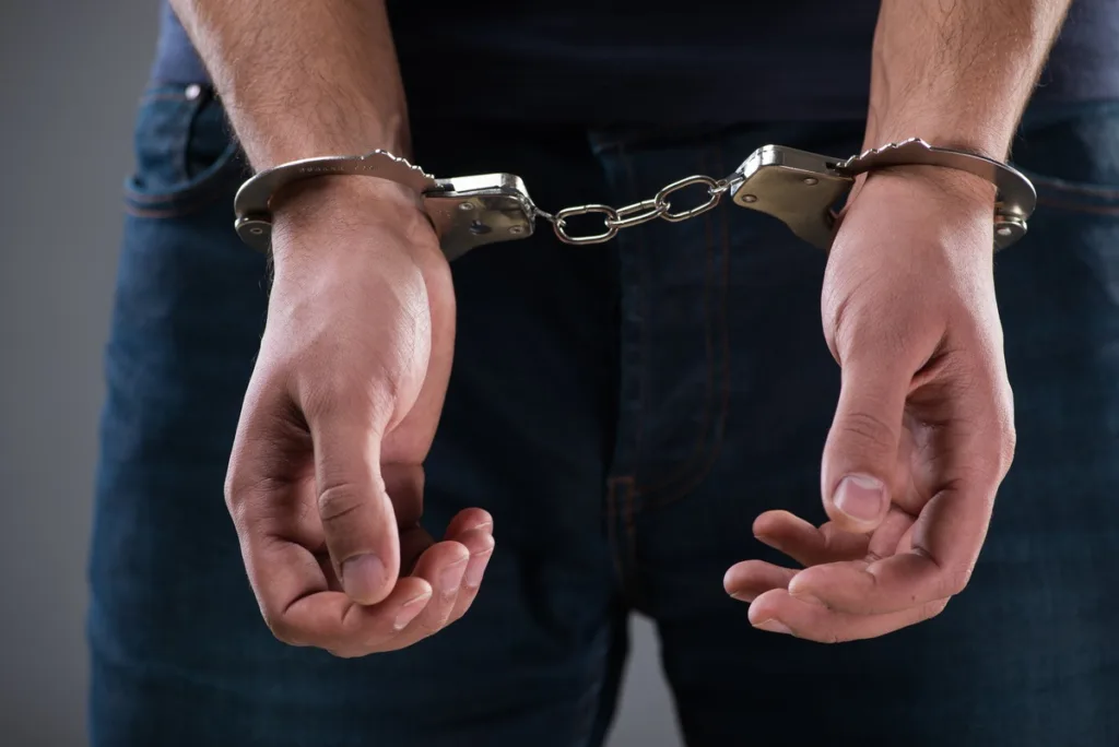 Thüringer Polizei vollstreckt bei Landesfahndungstag 145 Haftbefehle