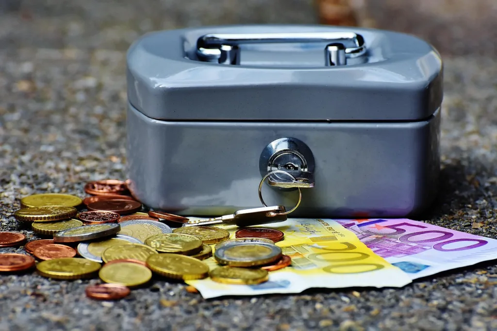 Bargeld zu Hause: Wie viel ist sinnvoll – und wo liegen die Grenzen?