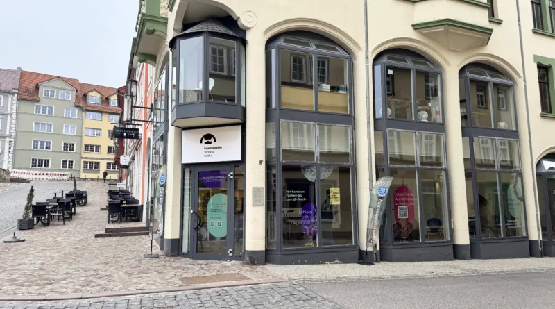 Gotha: „wunderkammern“ als künstlerische Praxis – die WunderBAR mit Nina-Marie Schüchter