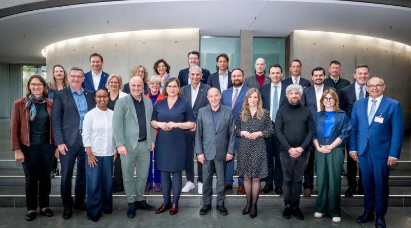 Gotha: Oberbürgermeister diskutiert Kulturpolitik im Deutschen Bundestag