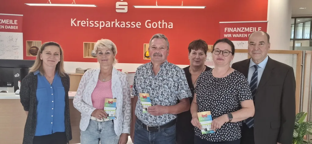 Gotha: Drei glückliche Gewinner beim Sparkassen-Schätzspie