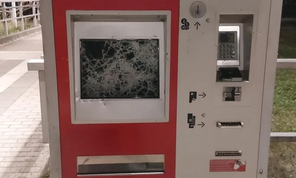 Stadtroda: Fahrausweisautomat am Bahnhof beschädigt