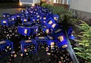 Günthersleben: Sattelzug verliert Getränkekisten in der Schlossstraße Günthersleben: Sattelzug verliert Getränkekisten in der Schlossstraße