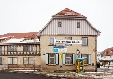 Dach der Schänke in Ingersleben bei Nesse-Apfelstädt wird wiederhergestellt